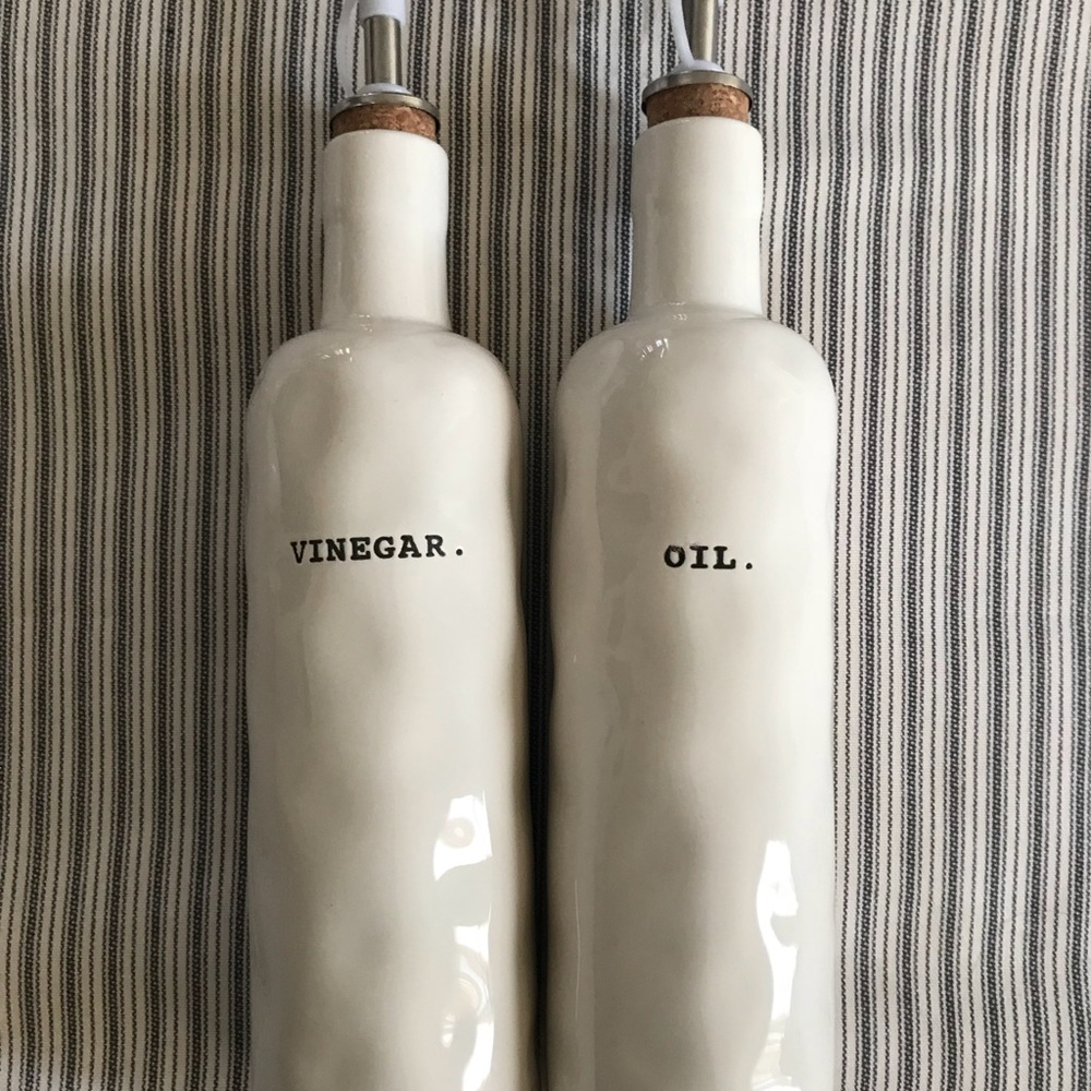 Rae Dunn Oil and Vinegar Set